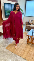WINE SHADE,ROYAL GRACE :PC19