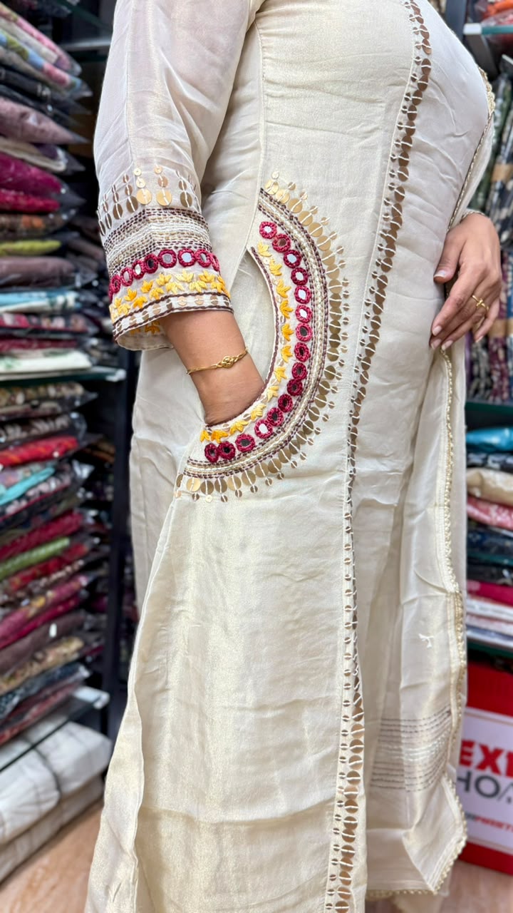 Heavy Tissue With Embroidery : PCC07