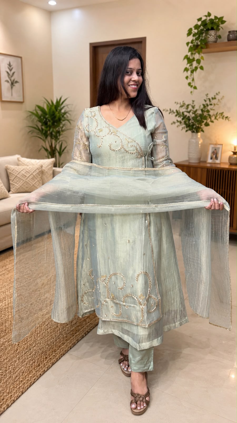 VIRAL ANGARAKHA SUIT : PC18